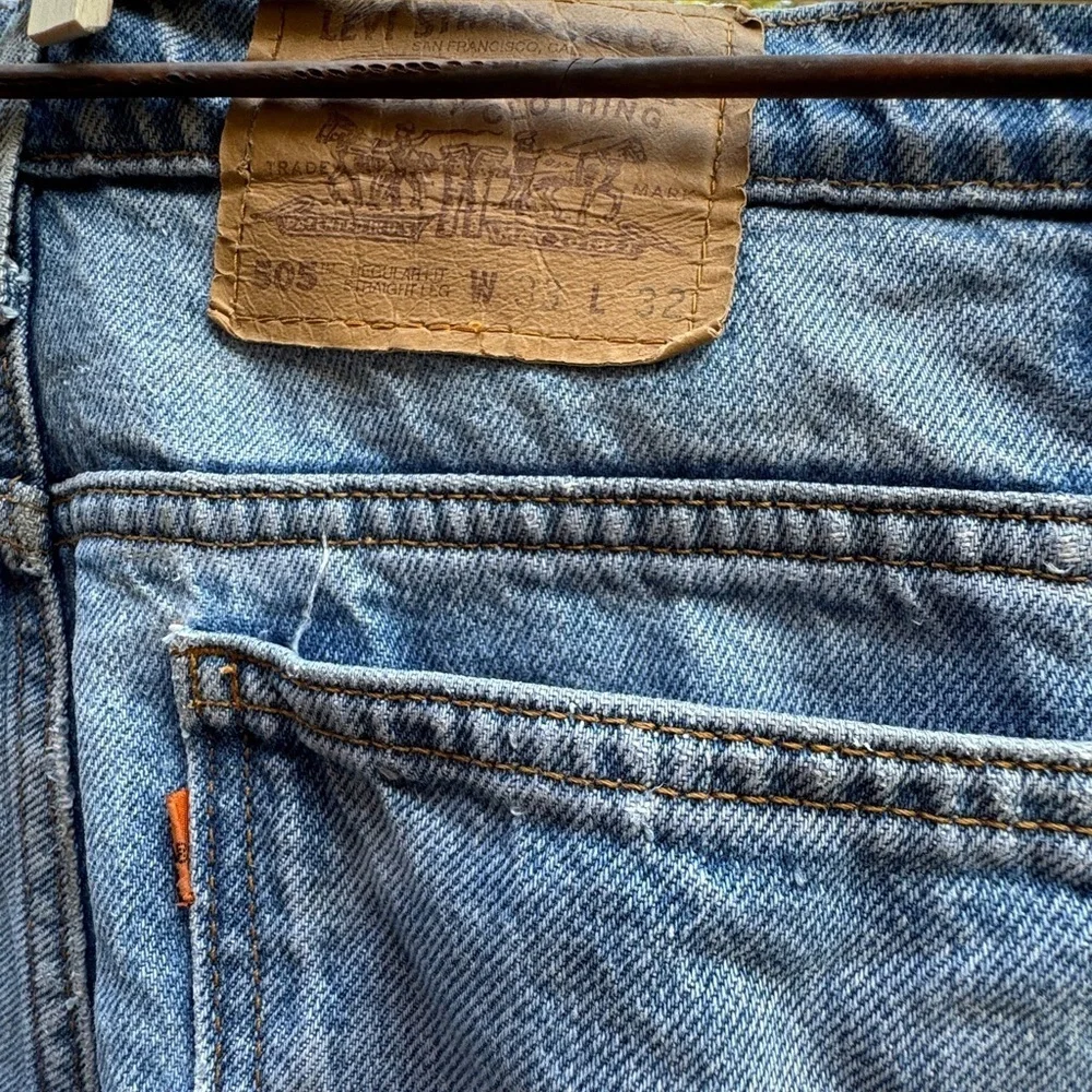 Levi’s 505 Perfectly broke-in Jeans-see pics label 40” x32” (actual 40” x 29.5”)